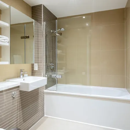 Native Victoria Apartment
